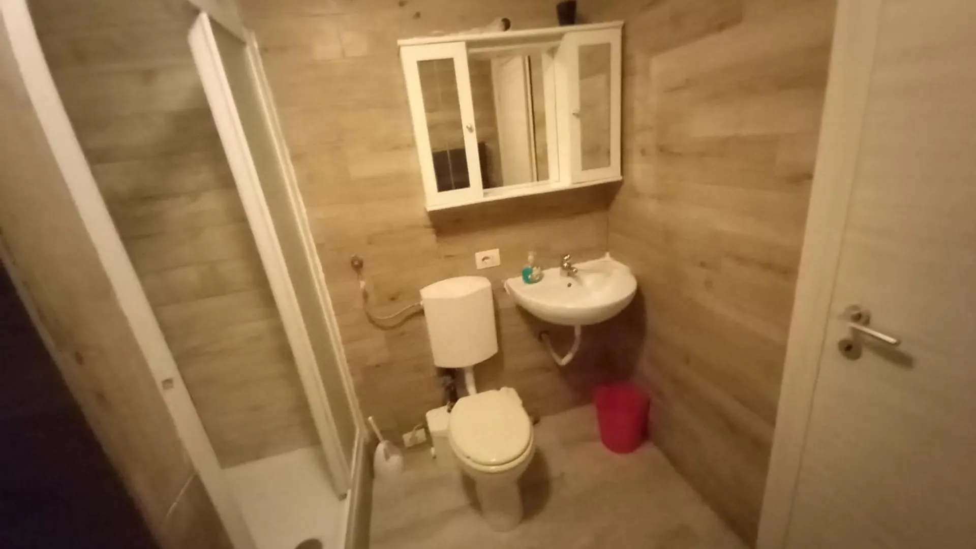 3 Rooms Station Central Free Parking Milano Italia
